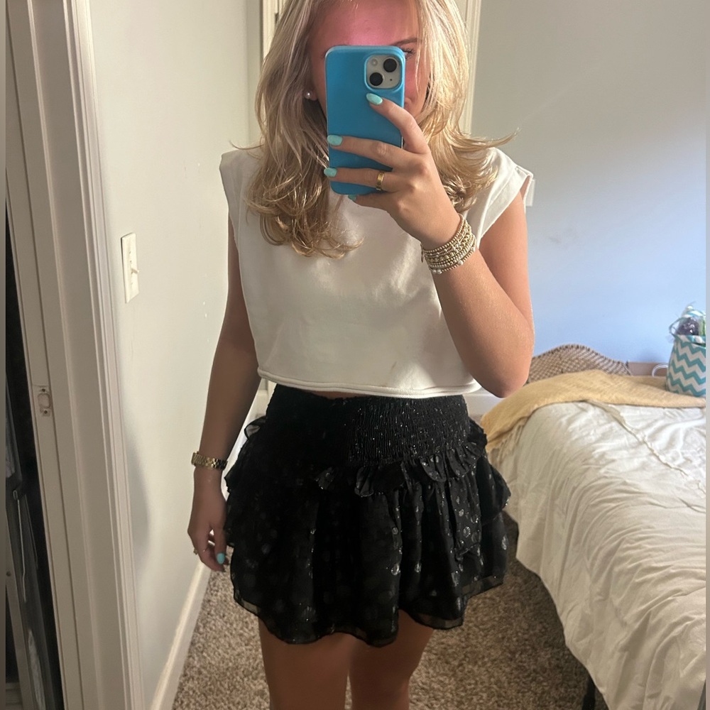 Cute black DO+BE skirt. Size small.